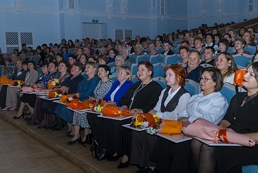 Признание лучшим педагогам